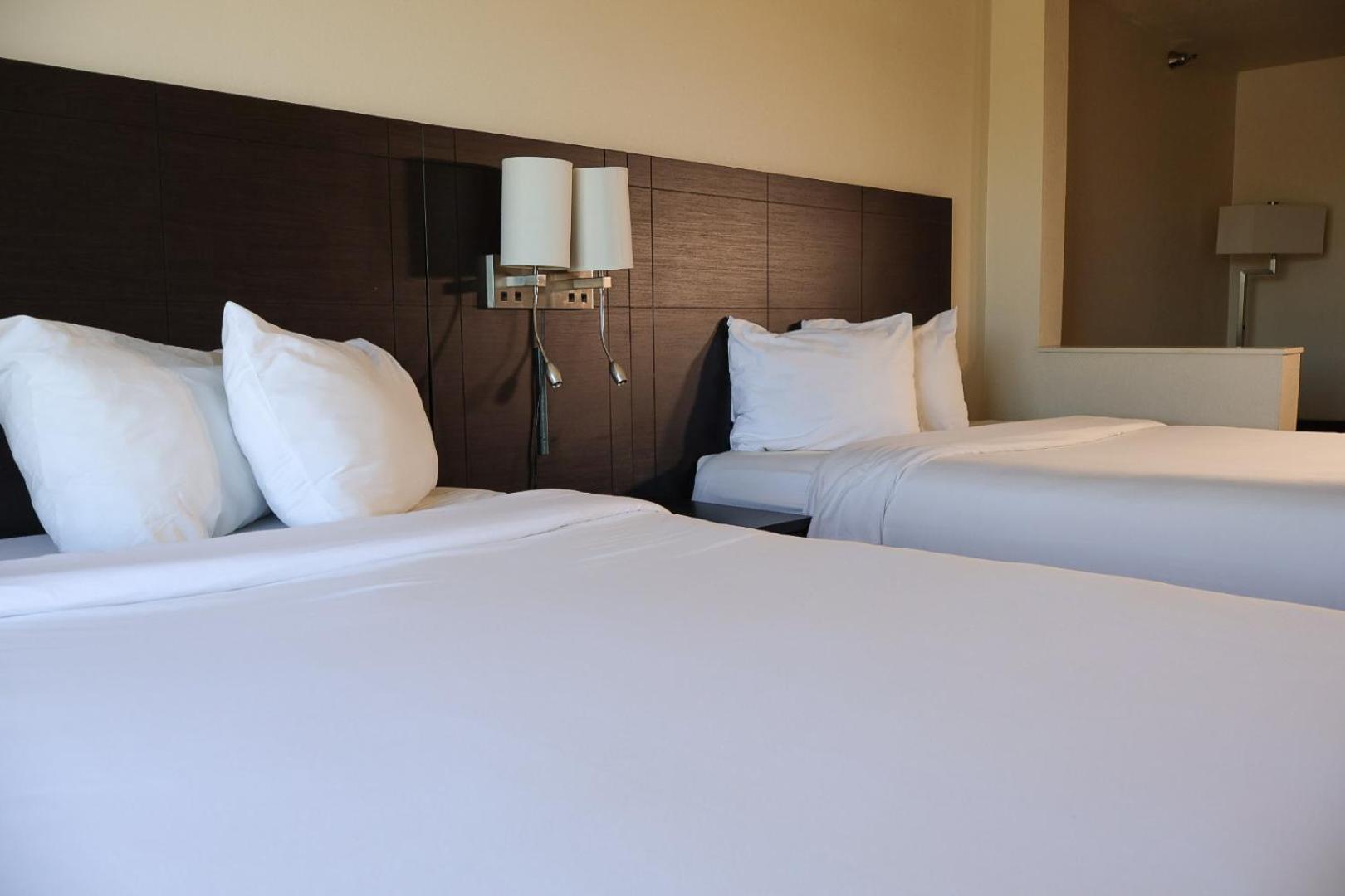 Hotel Lajunta 3*