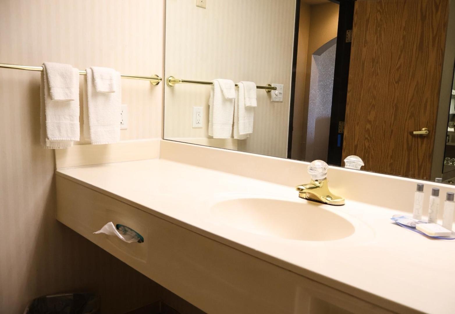 Lajunta Hotel 3*